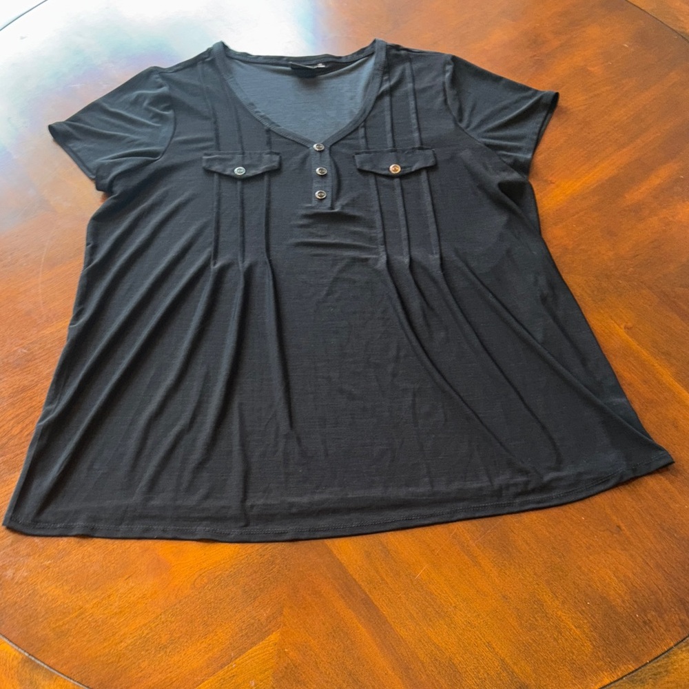 Elie McCarty short sleeve blouse in size 1X